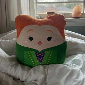12" Hocus Pocus squish mallow - winnnefred
